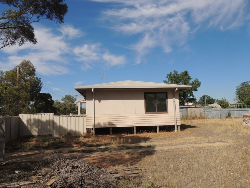 2 Lauer Crescent, Nyah West VIC 3595