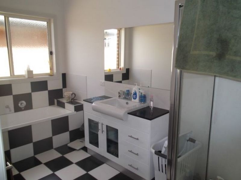 4 Redgum Street, Swan Hill VIC 3585