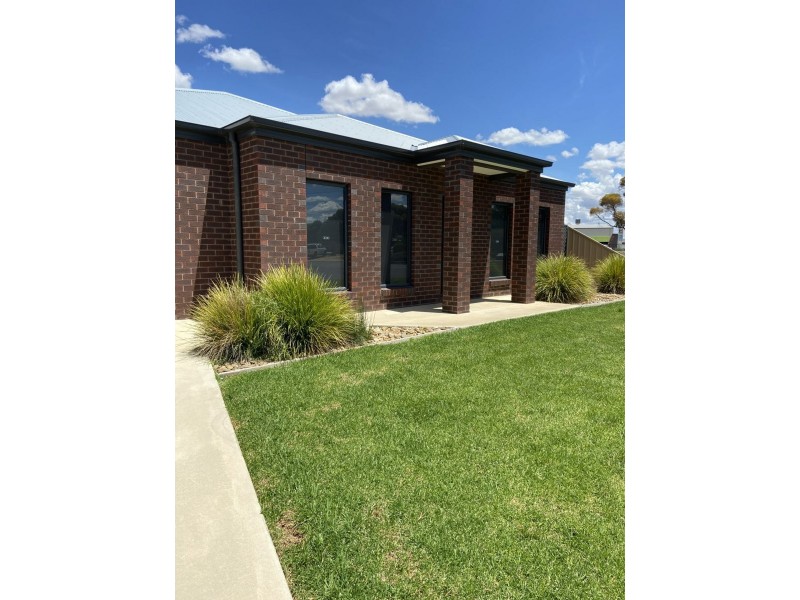 25 Adams Road, Swan Hill VIC 3585