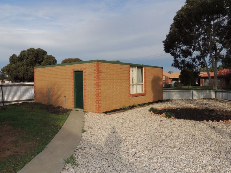 9 Ledwidge Court, Swan Hill VIC 3585