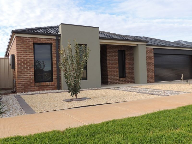 30 Dumosa Drive, Swan Hill VIC 3585