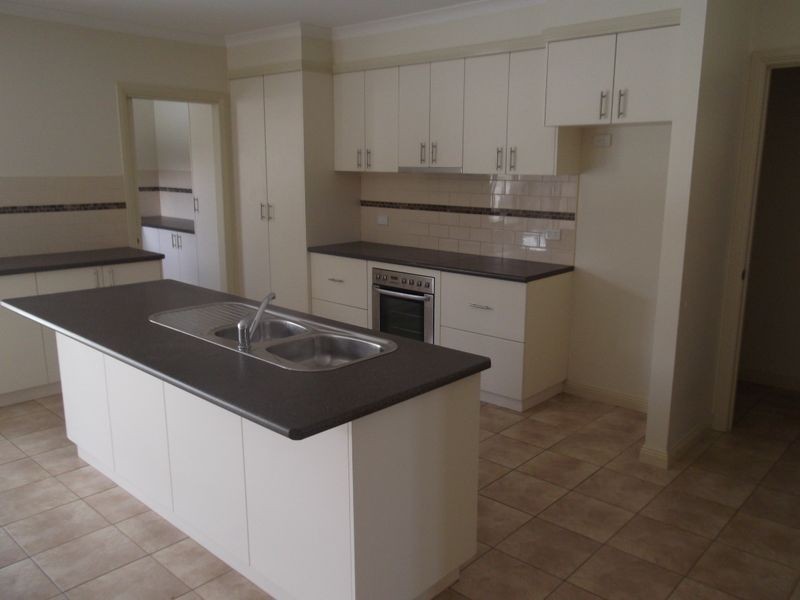 9 Staley Court, Swan Hill VIC 3585