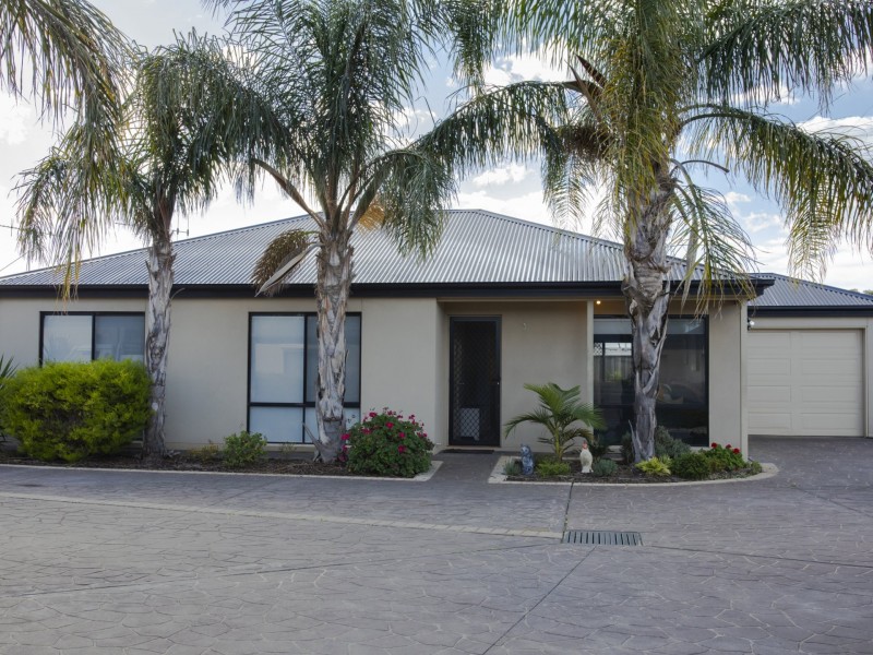 Unit 3/10 Betts Court, Swan Hill VIC 3585