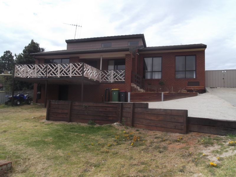 389 Lakeside Drive, Lake Boga VIC 3584