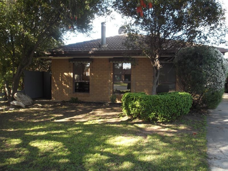 33 Mellor Grove, Swan Hill VIC 3585