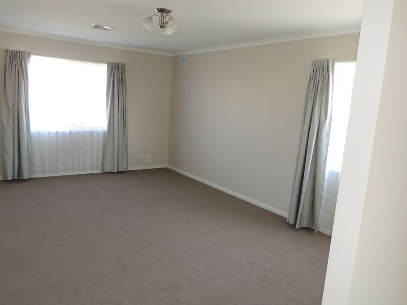 43 Harrison Crescent, Swan Hill VIC 3585