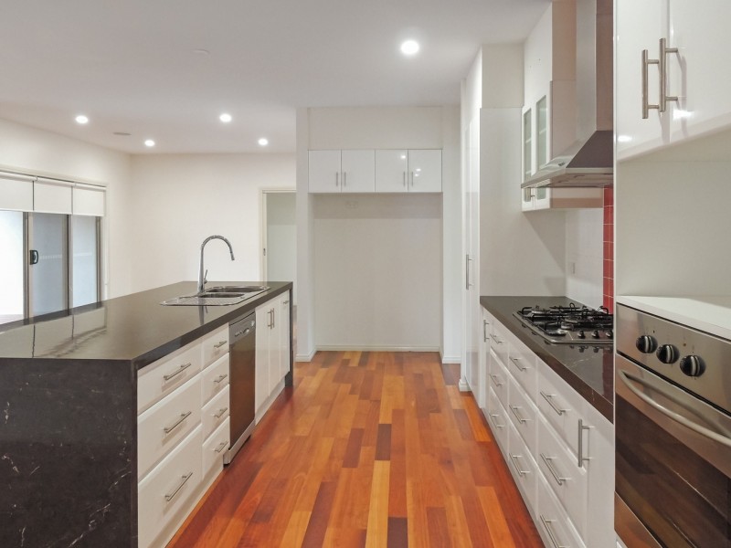 12 Sugarwood Avenue, Swan Hill VIC 3585