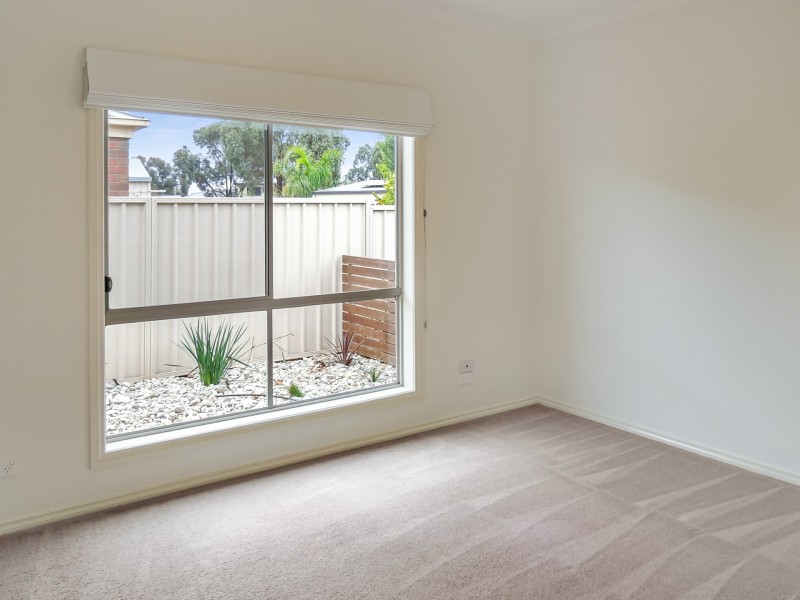 12 Sugarwood Avenue, Swan Hill VIC 3585