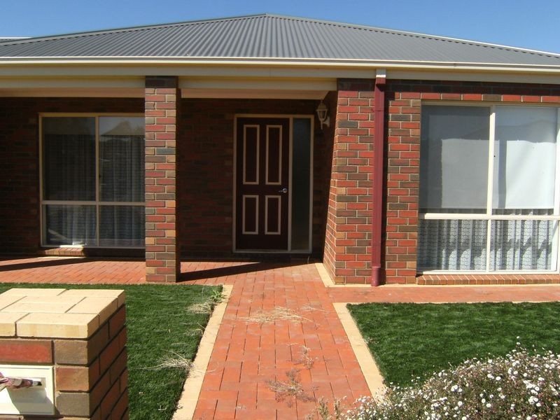 14 Sugarwood Avenue, Swan Hill VIC 3585