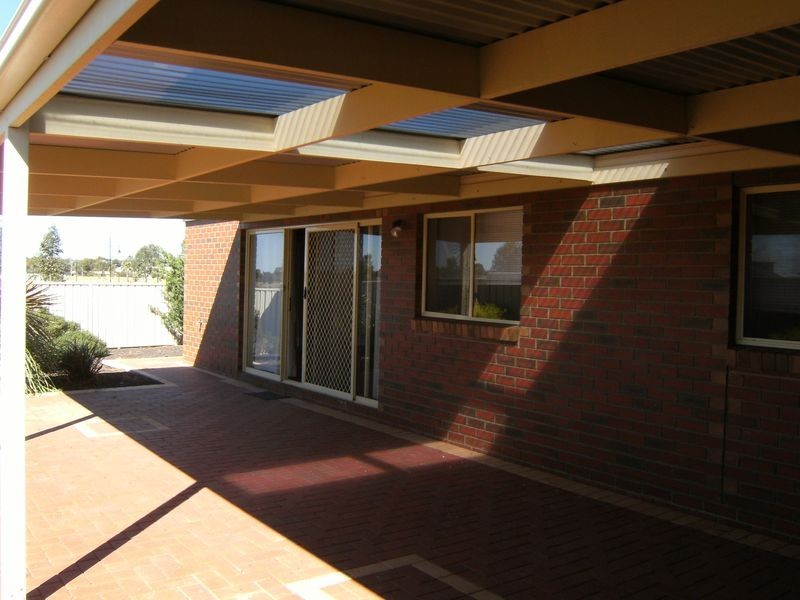 14 Sugarwood Avenue, Swan Hill VIC 3585