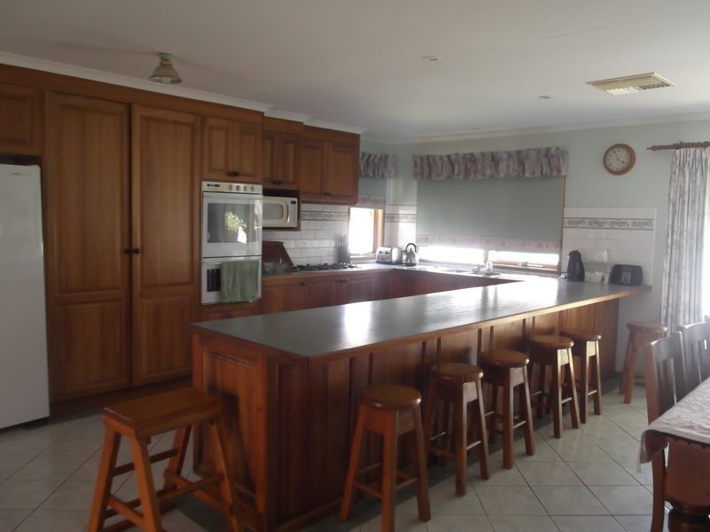 11 Dallas Street, Lake Boga VIC 3584