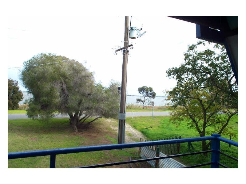 541 Lakeside Drive, Lake Boga VIC 3584