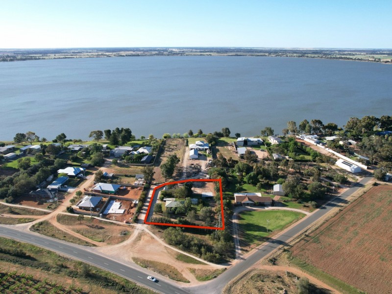 349 Murray Valley Highway, Lake Boga VIC 3584