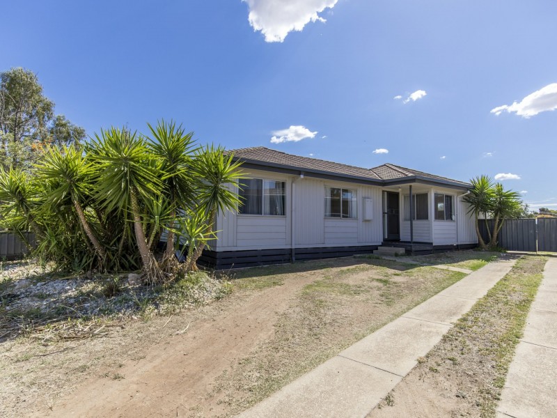 43 Harrison Crescent, Swan Hill VIC 3585