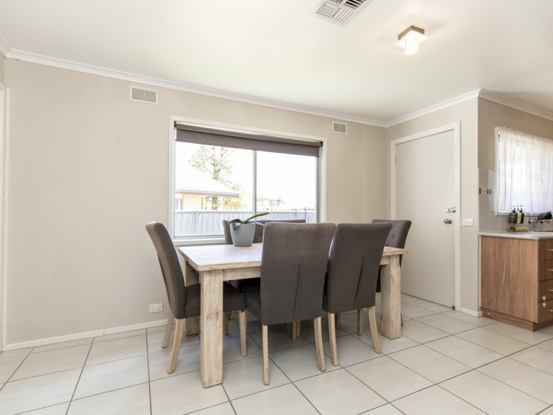 43 Harrison Crescent, Swan Hill VIC 3585