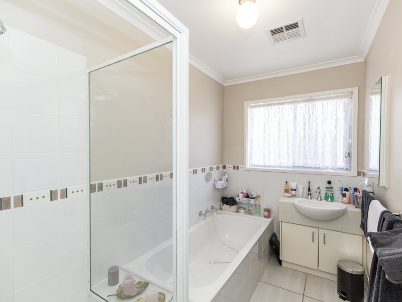 43 Harrison Crescent, Swan Hill VIC 3585