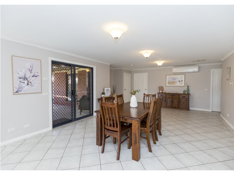 14 Cutri Drive, Swan Hill VIC 3585