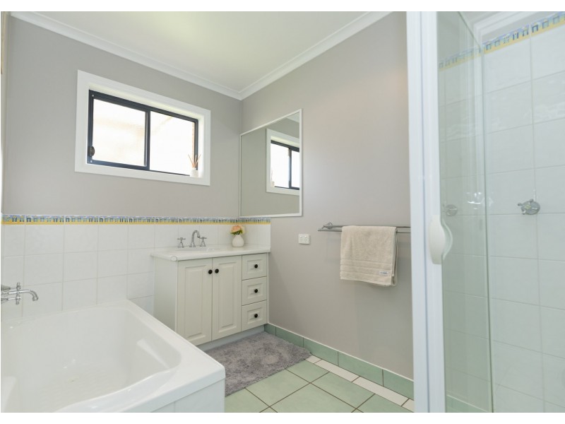 14 Cutri Drive, Swan Hill VIC 3585