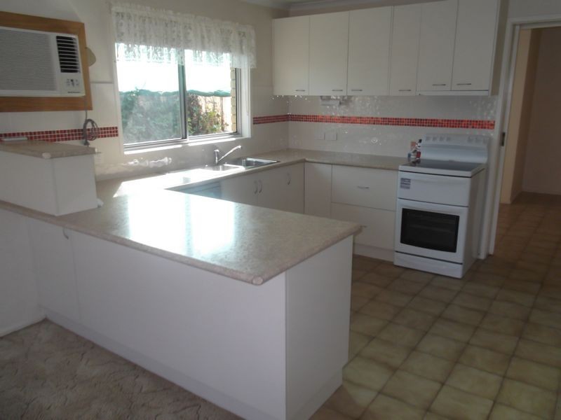 2A Kimberley Avenue, Swan Hill VIC 3585