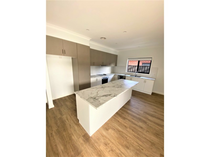 116 Stradbroke Avenue, Swan Hill VIC 3585