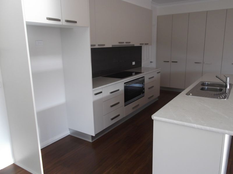 8 Saltbush Drive, Swan Hill VIC 3585