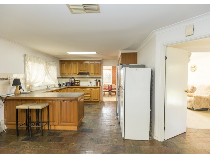 68 Poole Boulevard, Swan Hill VIC 3585