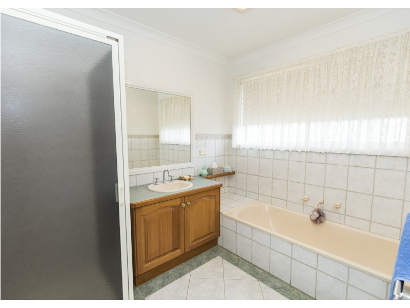 68 Poole Boulevard, Swan Hill VIC 3585