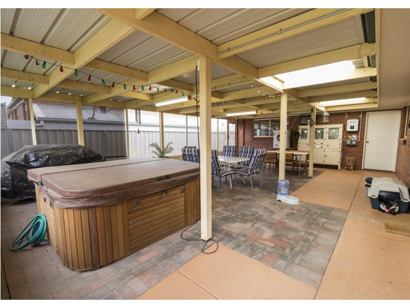 68 Poole Boulevard, Swan Hill VIC 3585