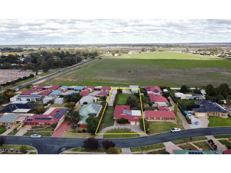 68 Poole Boulevard, Swan Hill VIC 3585