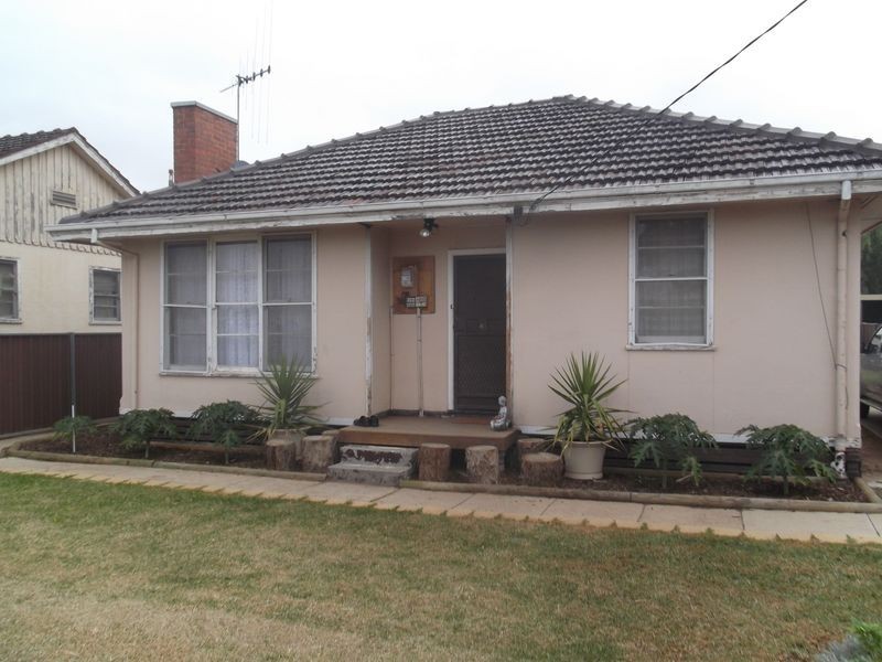 40 Stradbroke Avenue, Swan Hill VIC 3585