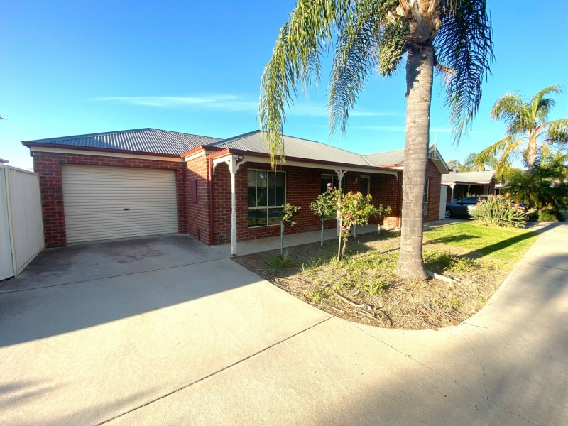 2/17 Naretha Street, Swan Hill VIC 3585