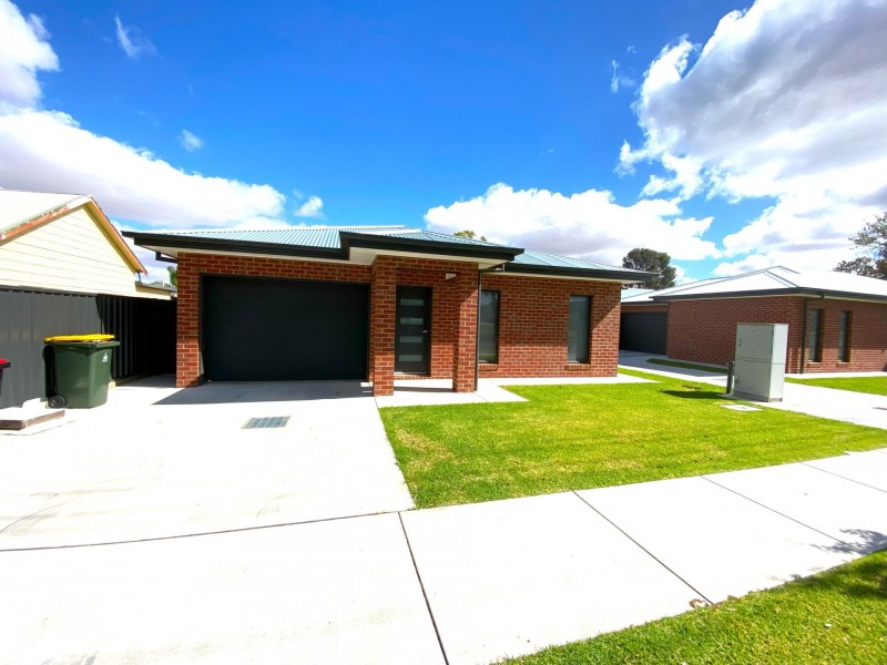 118 Stradbroke Avenue, Swan Hill VIC 3585