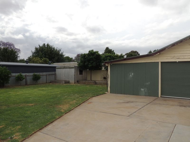 10 Kimberley Avenue, Swan Hill VIC 3585