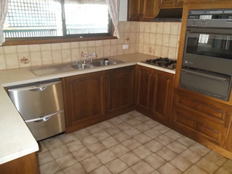 4 Hazel Court, Swan Hill VIC 3585