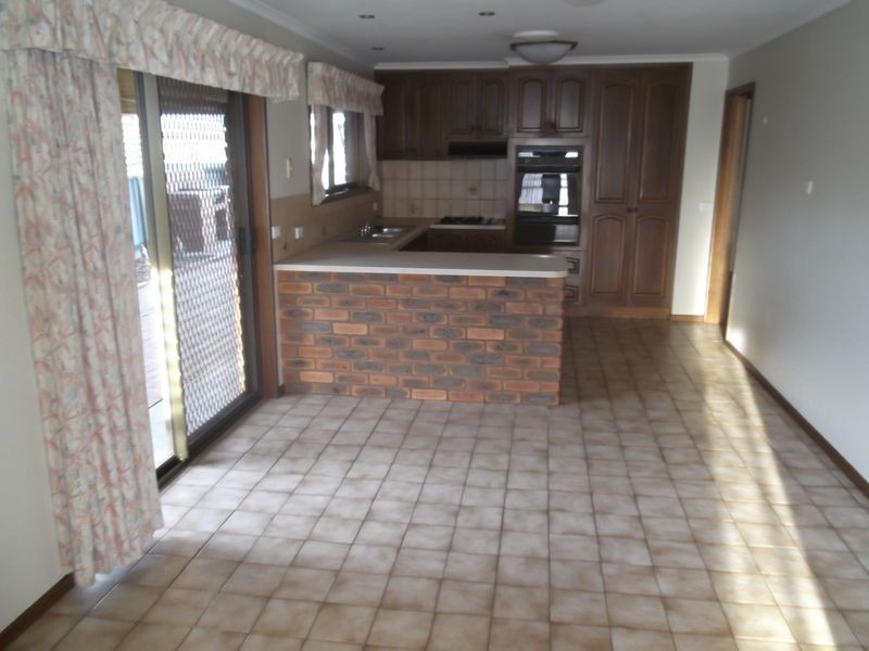 4 Hazel Court, Swan Hill VIC 3585