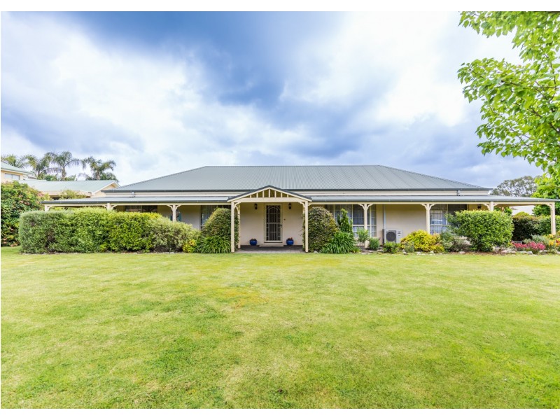 3 Currawong Court, Murray Downs NSW 3585