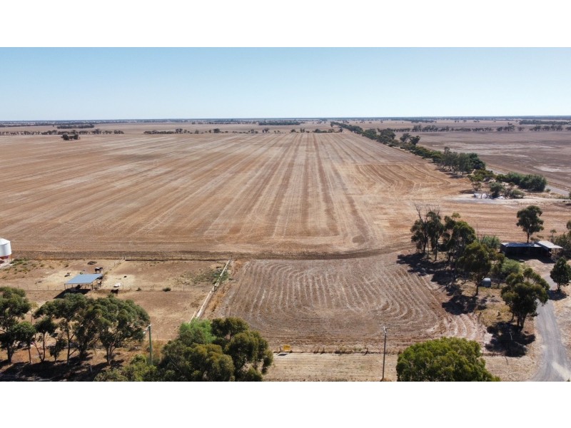 21 Bart Street, Nullawil VIC 3529