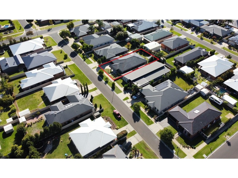 8 Dundas Lane, Swan Hill VIC 3585