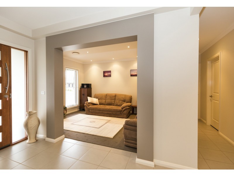 8 Dundas Lane, Swan Hill VIC 3585