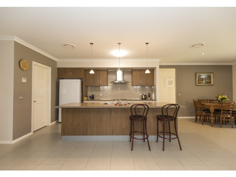 8 Dundas Lane, Swan Hill VIC 3585