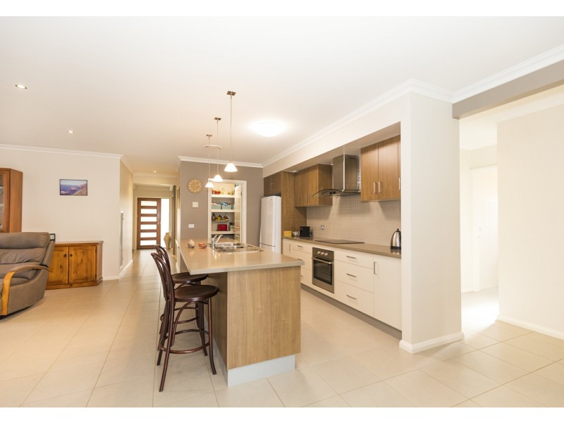 8 Dundas Lane, Swan Hill VIC 3585