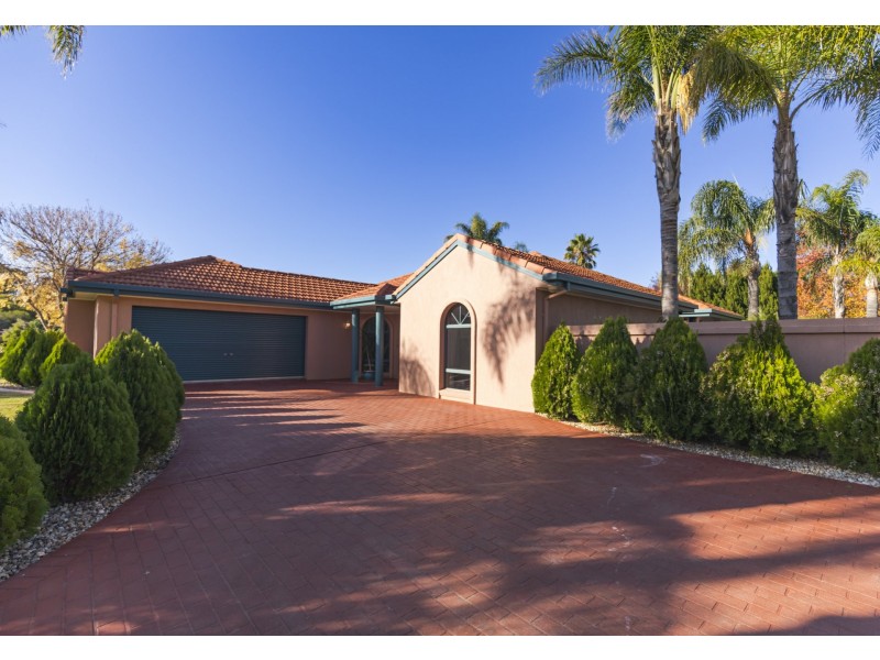 2 Sebastian Close, Swan Hill VIC 3585