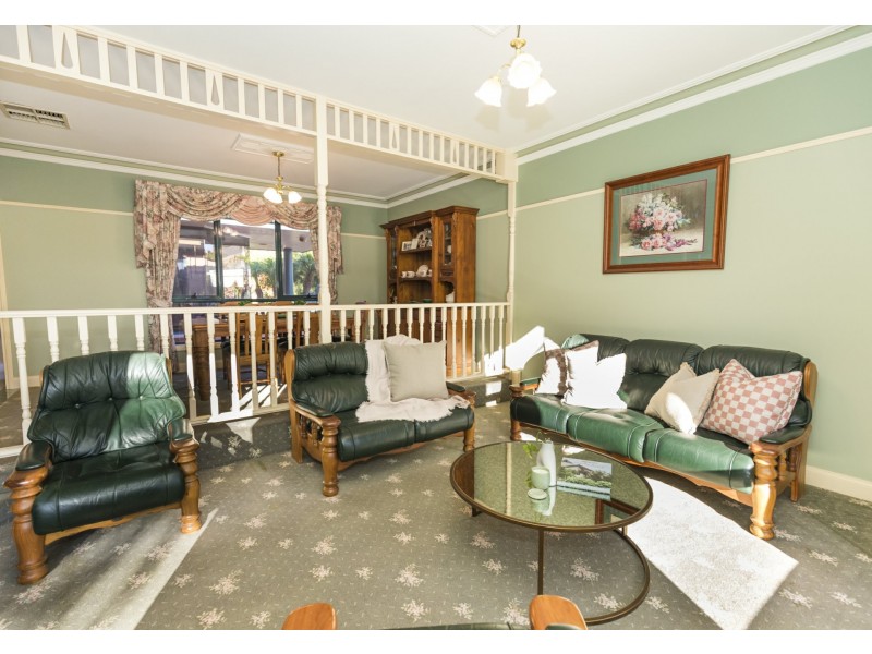 2 Sebastian Close, Swan Hill VIC 3585