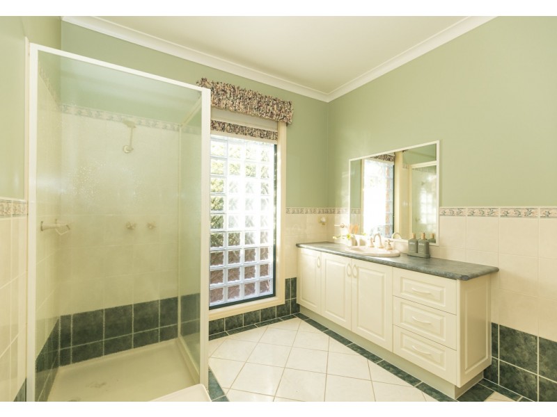 2 Sebastian Close, Swan Hill VIC 3585