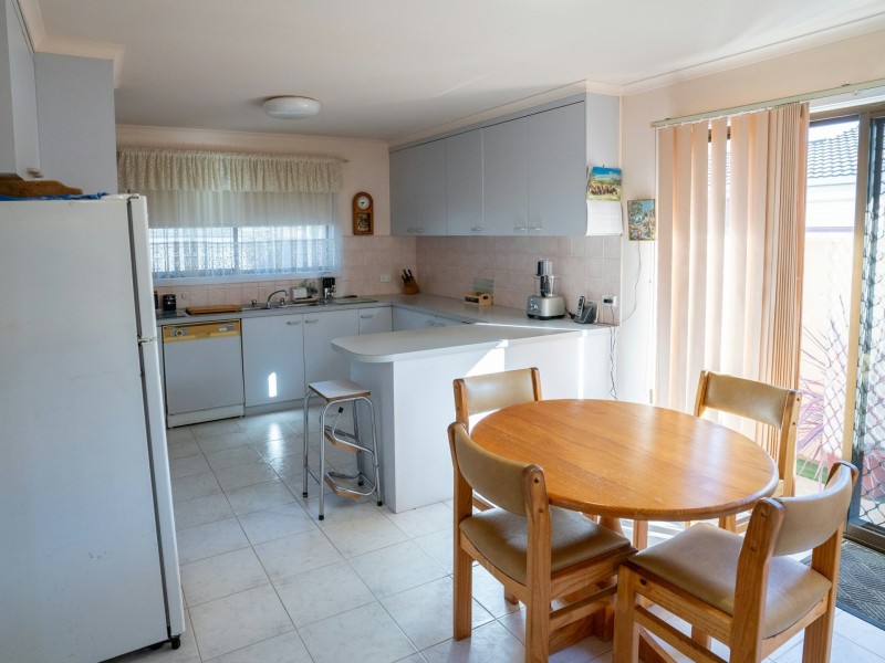 24 Wilkins Grove, Swan Hill VIC 3585