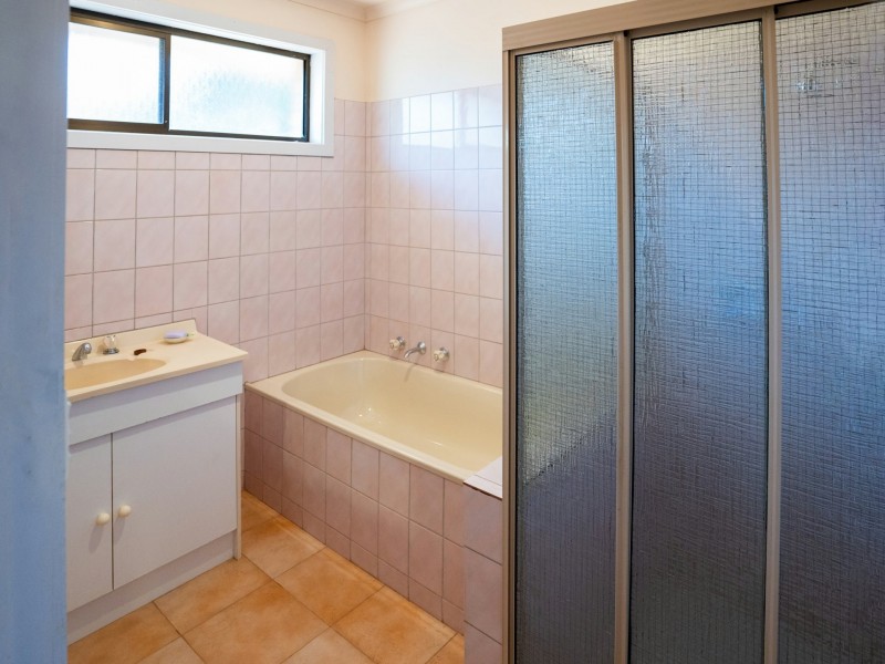 24 Wilkins Grove, Swan Hill VIC 3585