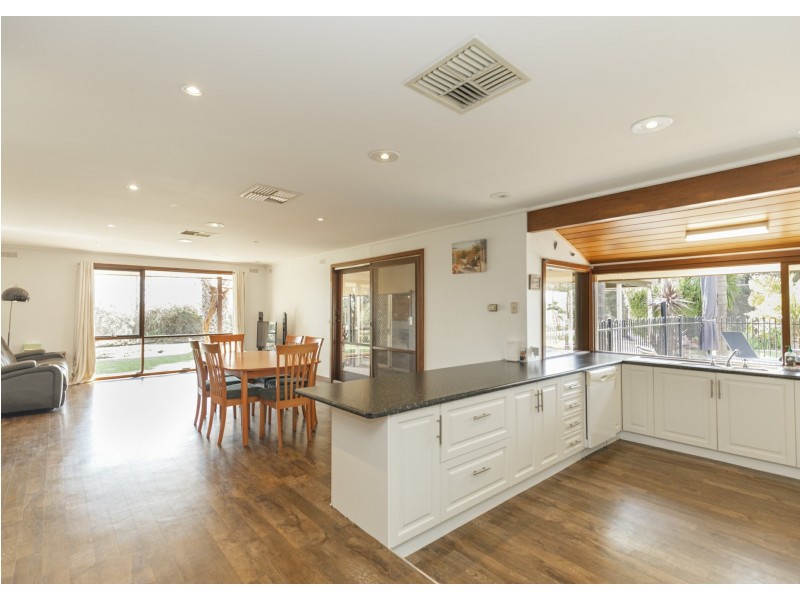 57 Douglas Road, Swan Hill VIC 3585