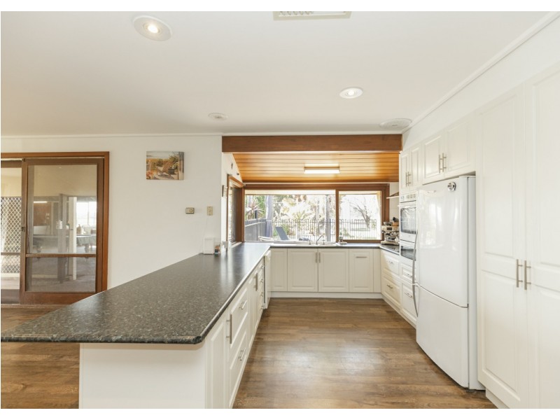 57 Douglas Road, Swan Hill VIC 3585