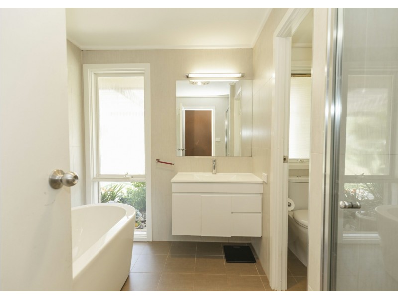 57 Douglas Road, Swan Hill VIC 3585