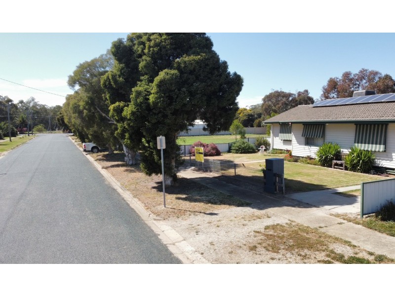 8 Church Street, Quambatook VIC 3540